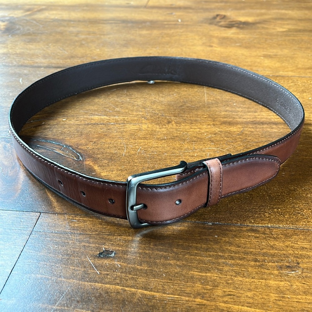 Clarks Genuine Leather Dress Belt Silver Tone Adjustable Buckle Brown - Sz 32